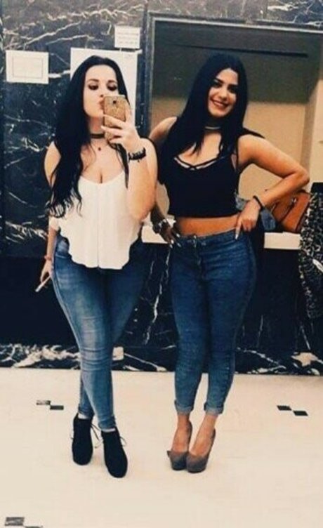 Theodwra Drinia star sexy img