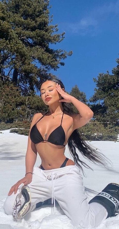 jade del dln star nudes gallery