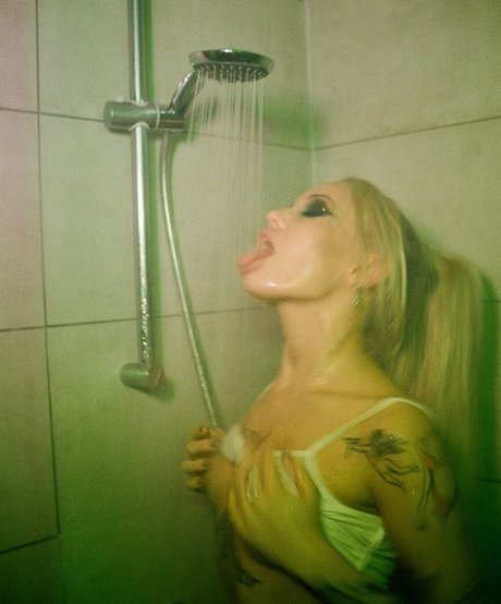 misscannabisss xxx actress photo