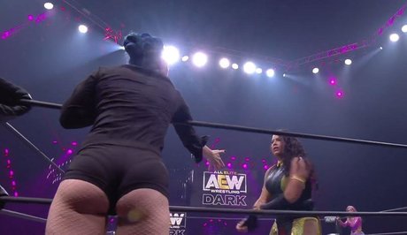 Leva Bates model pretty gallery