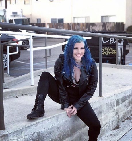 Leva Bates free actress archive