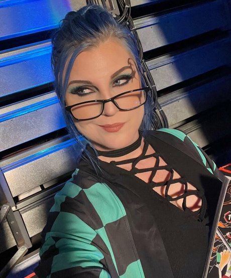 Leva Bates hot model images