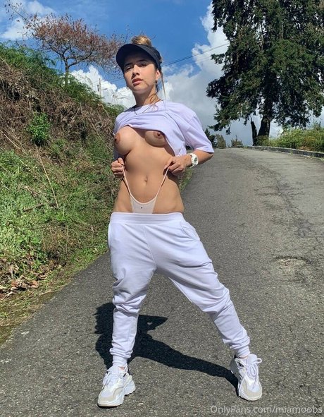 Miamoobs erotic star picture