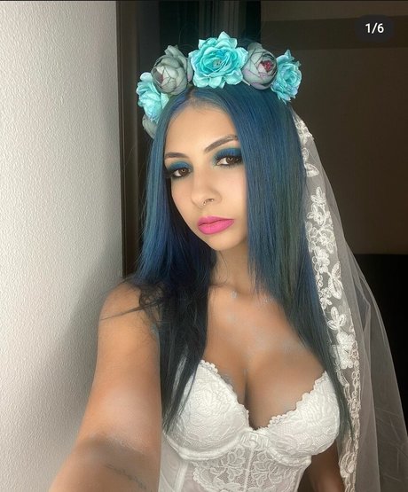 Dogluver007 exclusive model photo