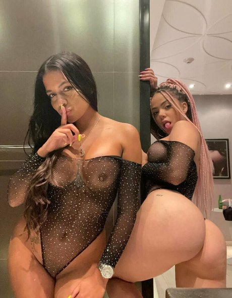 Genesis Muneton model top pics