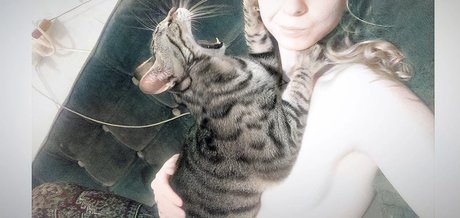 Infy Snow free pornstar picture