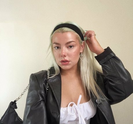 Beccajune star naked images