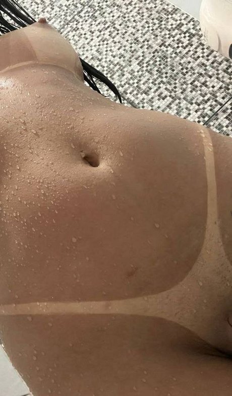 Aline Vitoria nudes pornstar pic