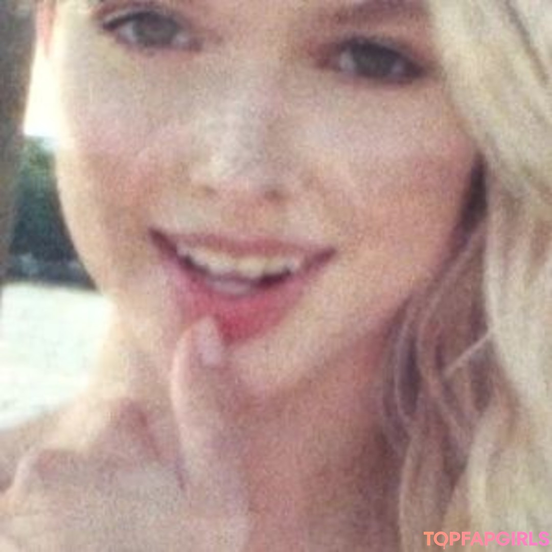 Chloe Avenaim model best gallery