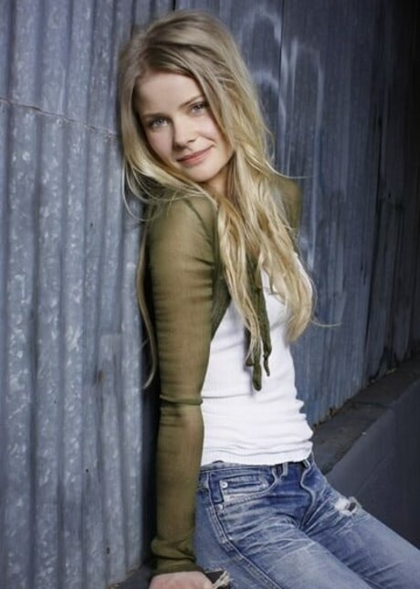 Anita Briem star hot archive