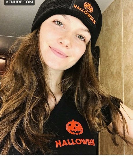 Andi Matichak model hd photos