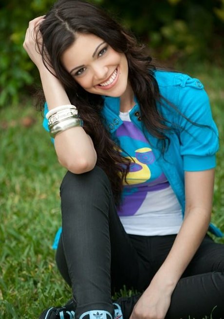 Anabelle Acosta pretty star img