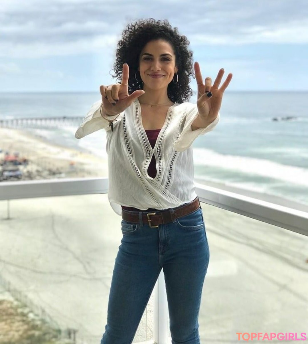 Andrea Sixtos star archive