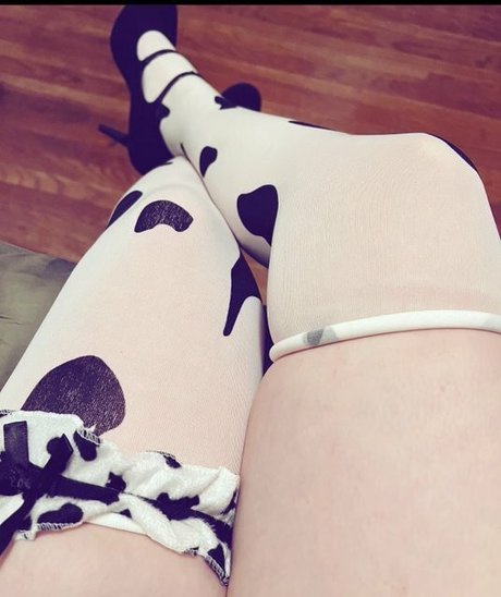 Cherrytonic model pornographic photo