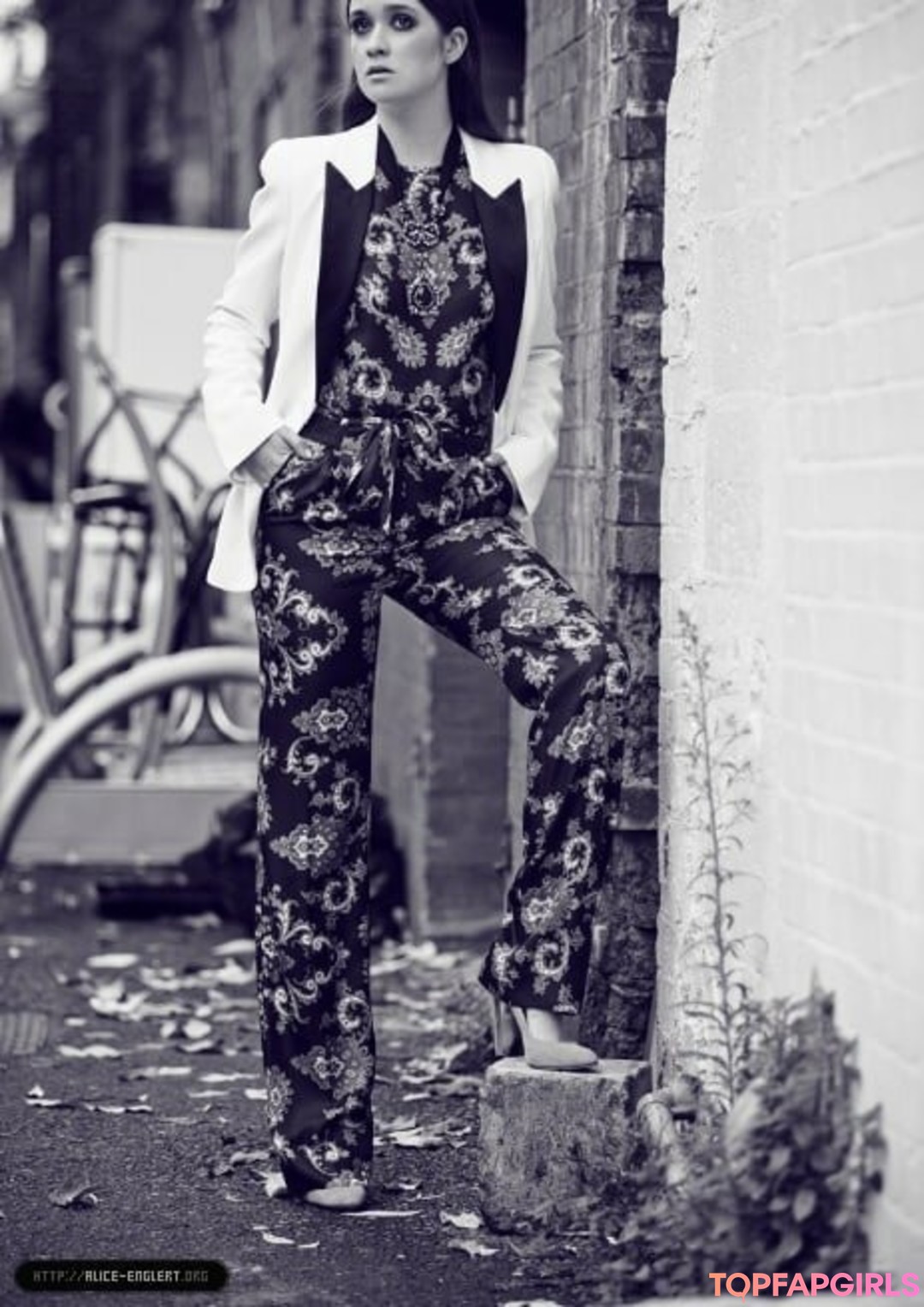 Alice Allegra Englert model xxx photo