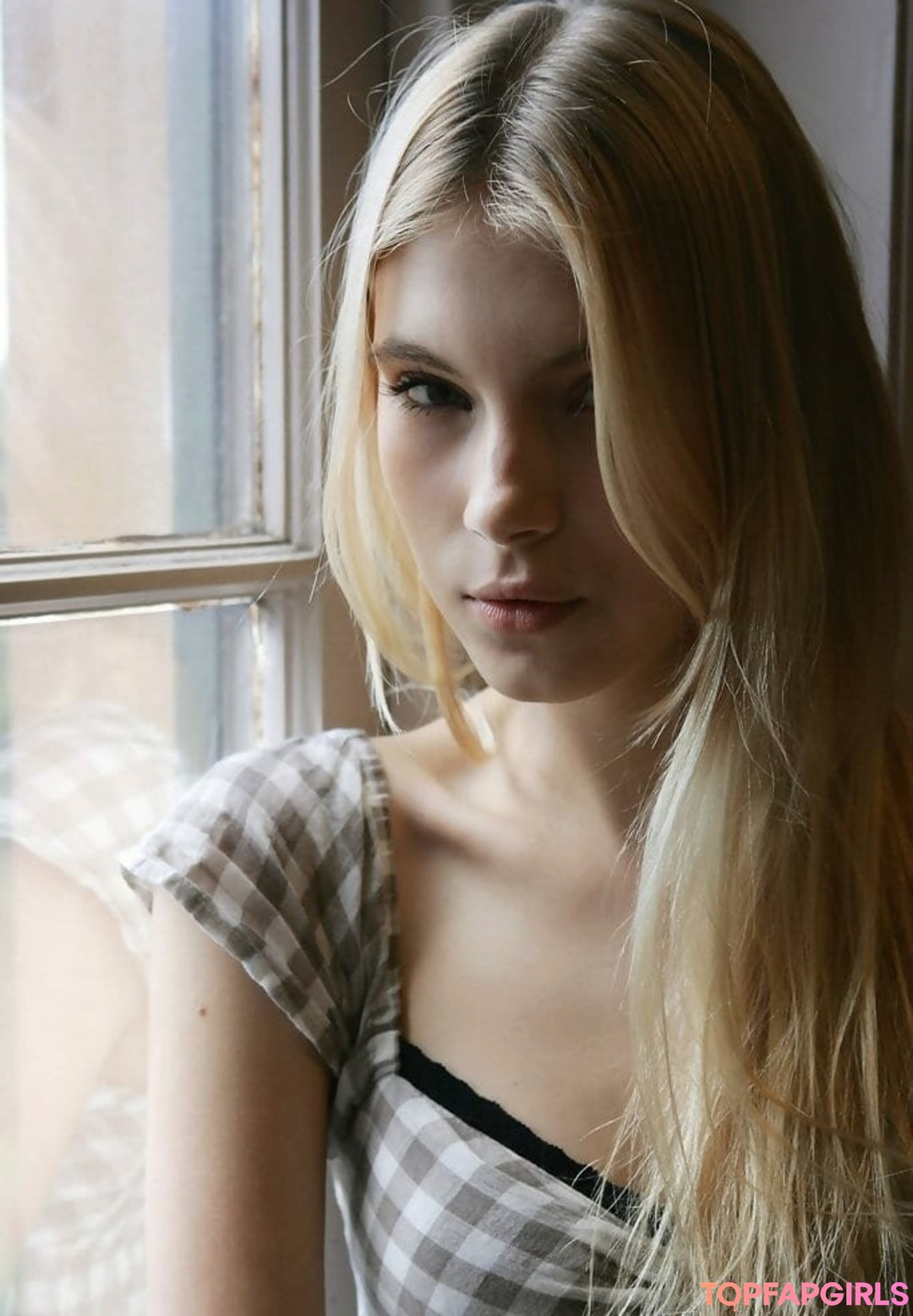 Allegra Carpenter star sexy gallery