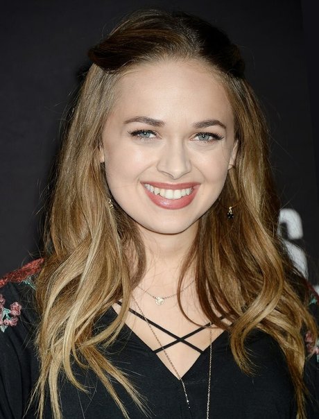 Alyssa Jirrels porn actress img