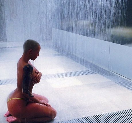 Amber Levonchuck free model image