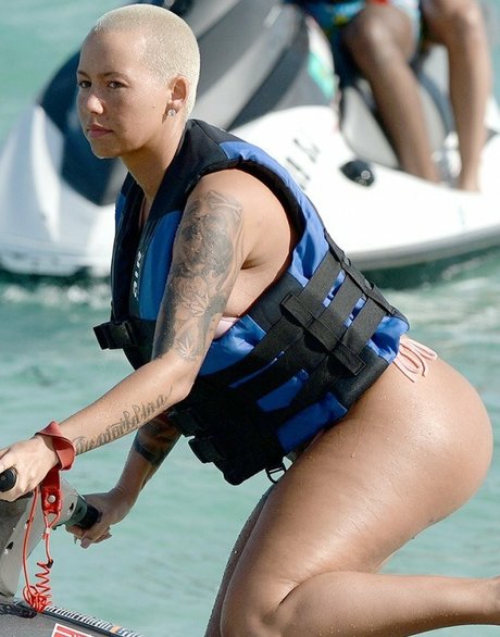 Amber Levonchuck model nudes archive