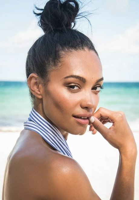 Alexis Gaube pornographic actress photos