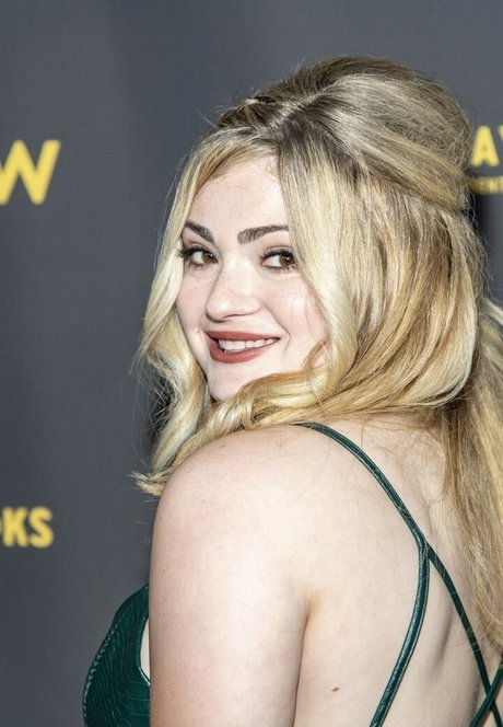 Alexis Raich star sex photo