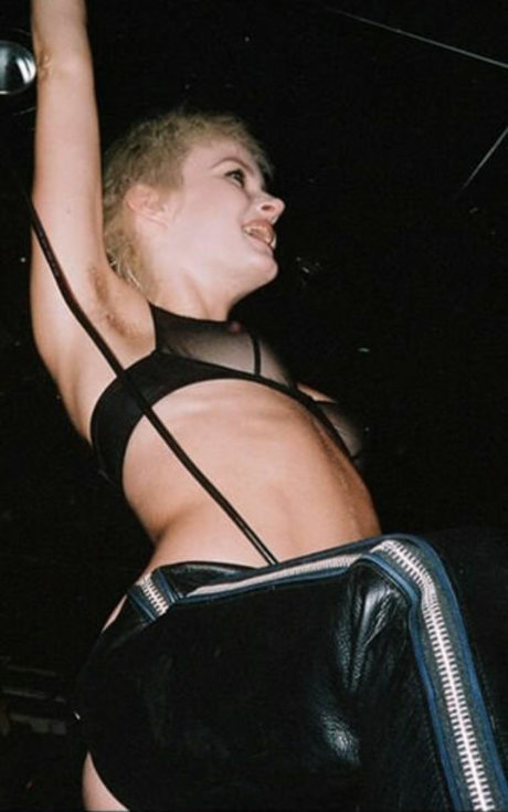 Milkie Way sex model images