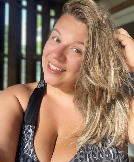 Ivy Dahlia porn actress image