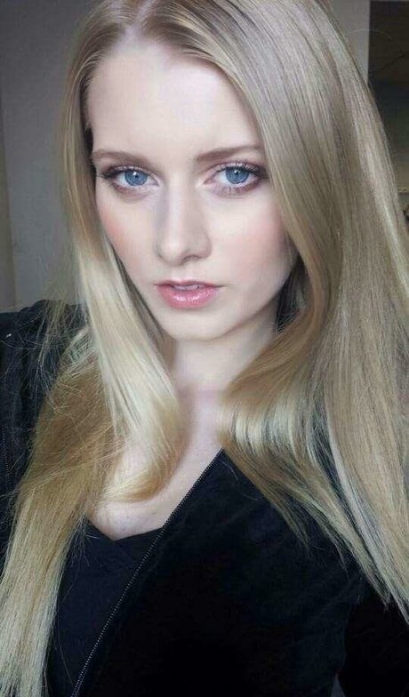 Alena Savostikova star beautiful pic