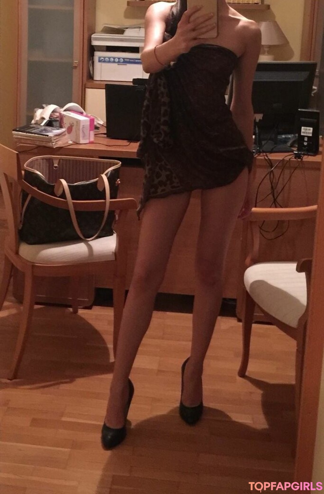 Elizabeth Sentbyeros nudes actress galleries