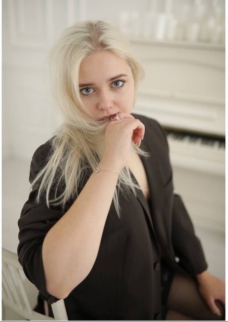 lisalizlizochek_ model photo