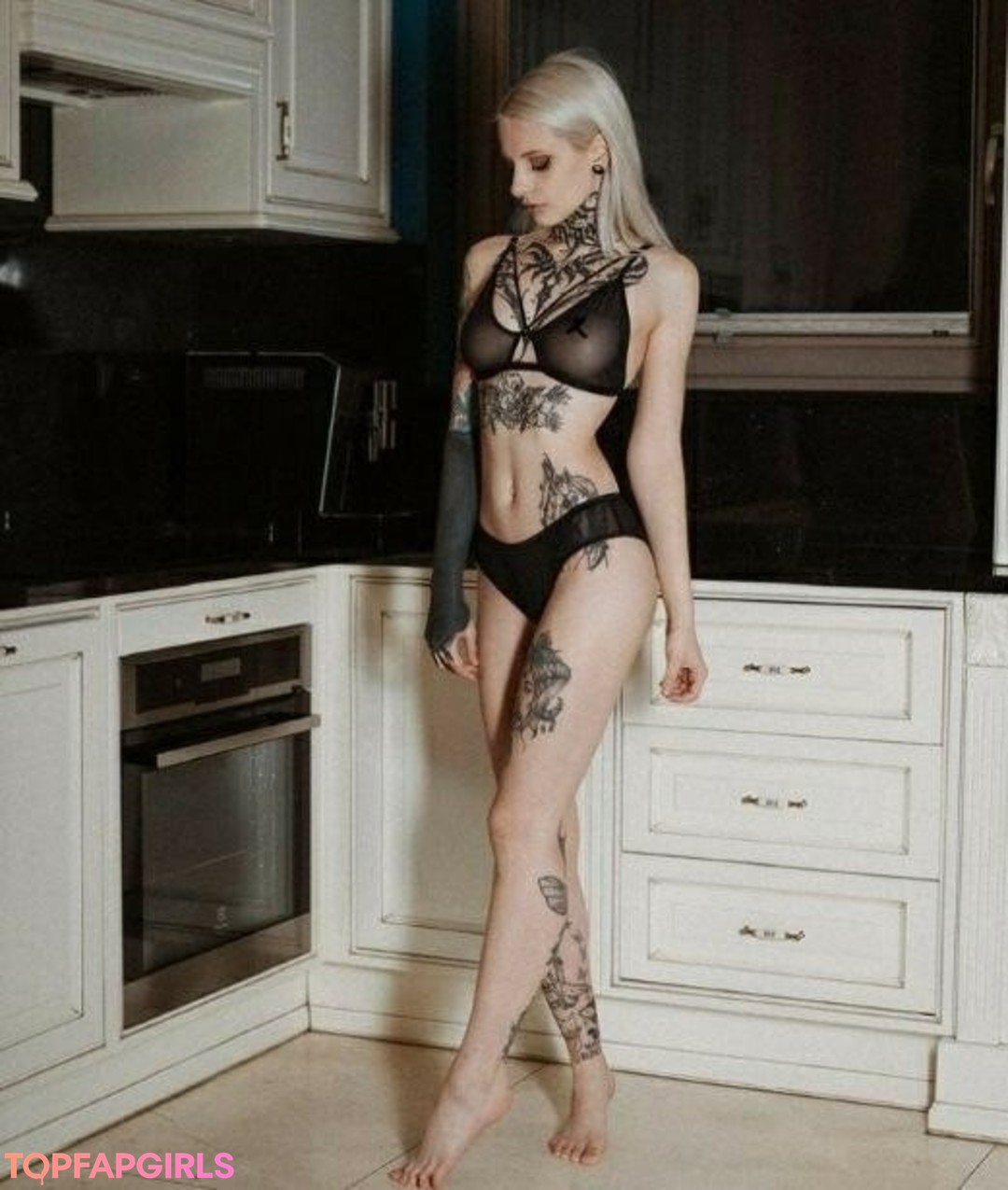 nava nextdoor exclusive model images