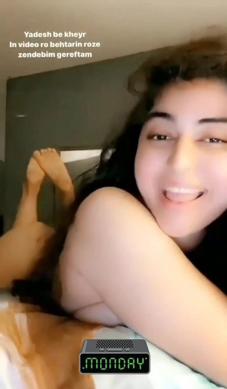 naked yoga onlyfans top photos