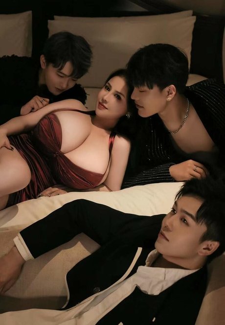 Youyoulama nice pornstar pics