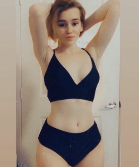 Cat Bogausch model sexy img