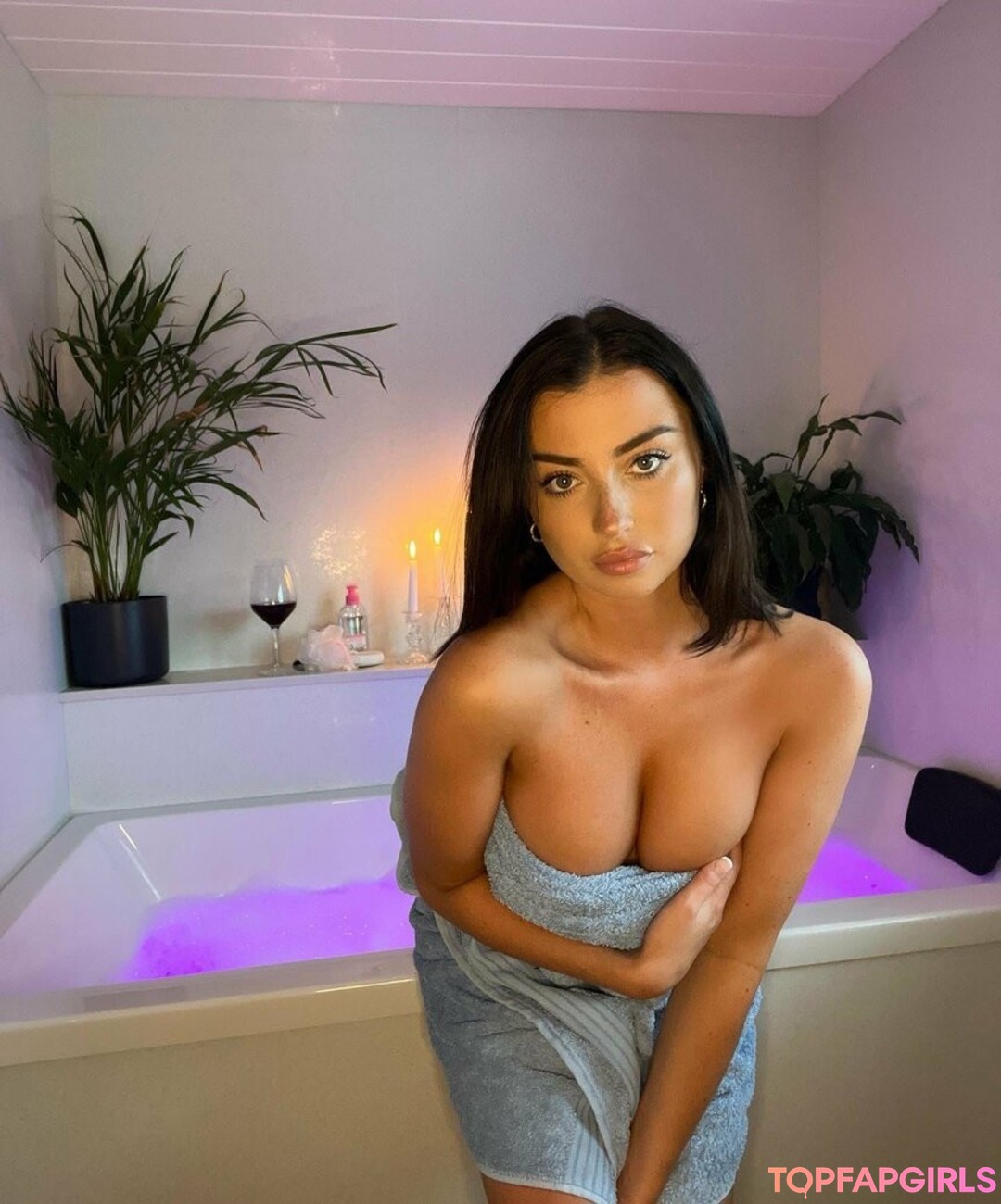 Adrianna Browne star nudes image