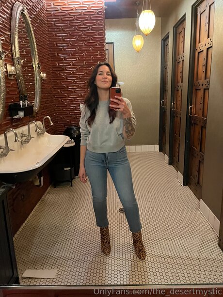 the desertmystic naked model pics