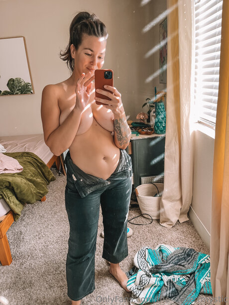 the desertmystic profile image