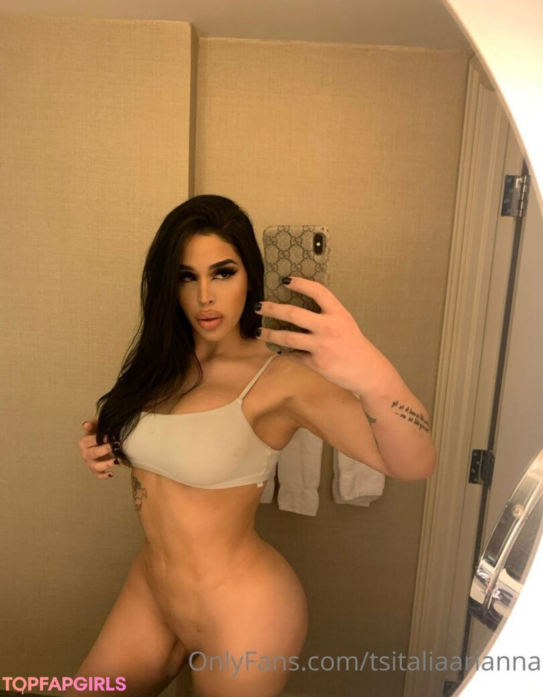 Italia Arianna xxx model picture