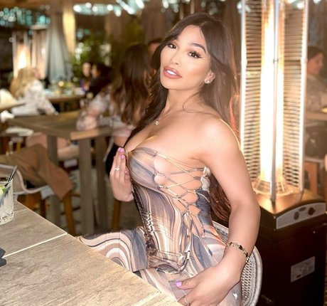 Jaslyn Lee star pornographic image