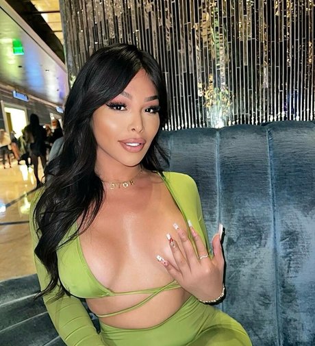 Jaslyn Lee pornstar nude image