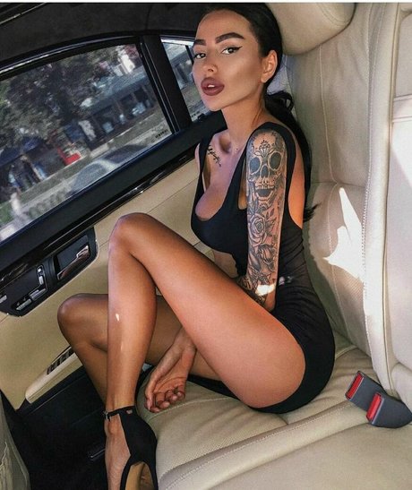 Alena Omovich profile image