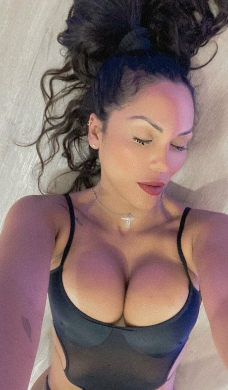 Gabi Guimaraes high quality actress gallery