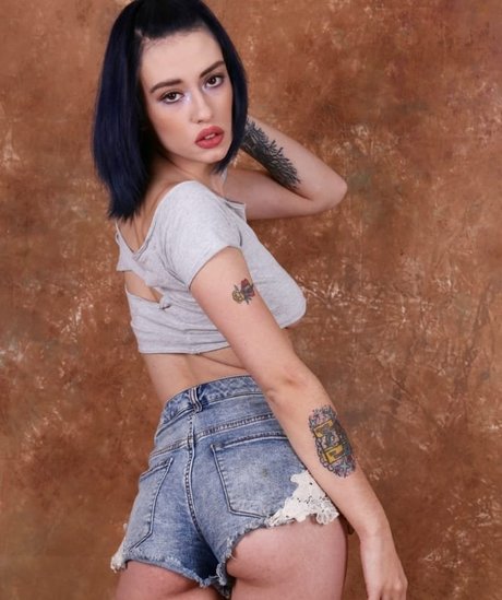 Taylor Evanchak xxx pornstar picture