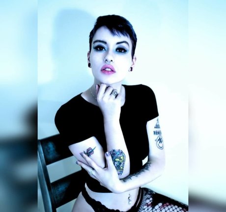 teen shemale onlyfans nude pics