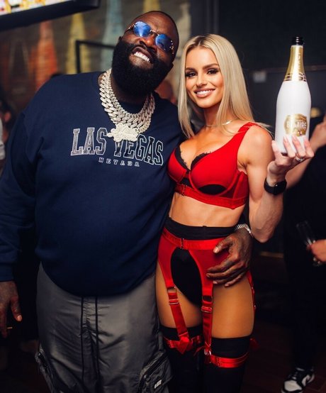 skylartalley12 star porn photos