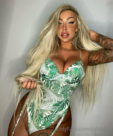 Cataleyia star naked gallery