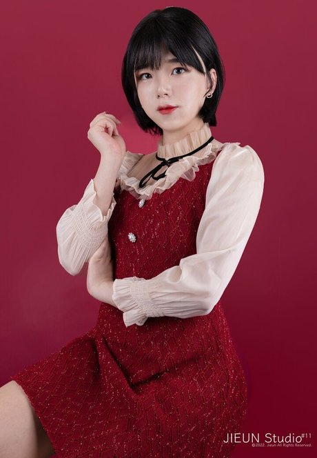 CD Jieun porn model gallery