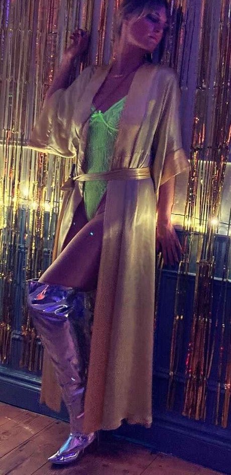 Morgana Robinson art star picture