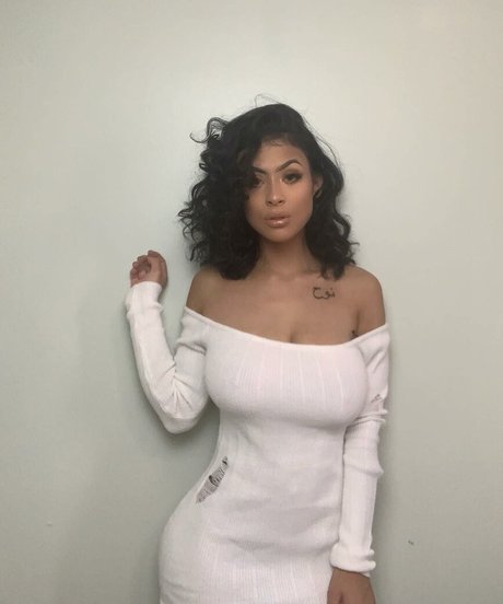 skinny brunette onlyfans free sexy pics