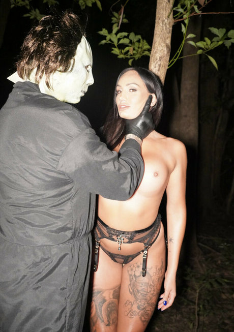 Hayley Vernon model pornographic pics